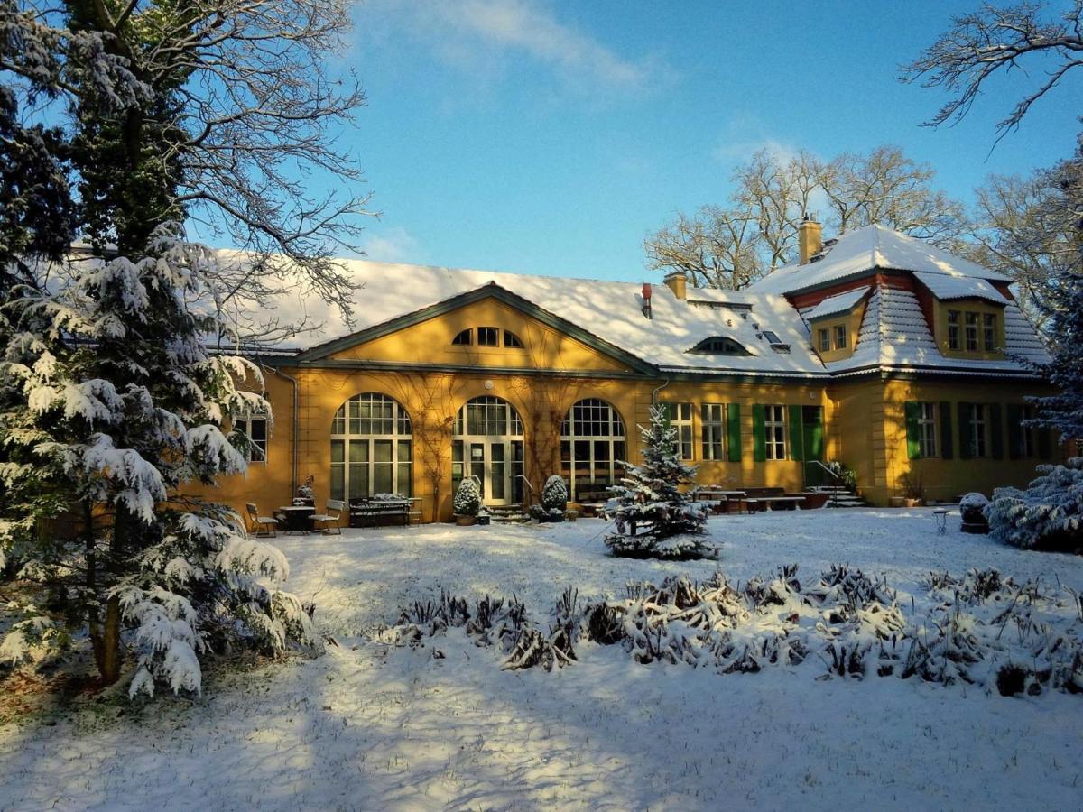 Hotel Kavaliershaus Krumke - das Gästehaus im Schlosspark Exterior foto