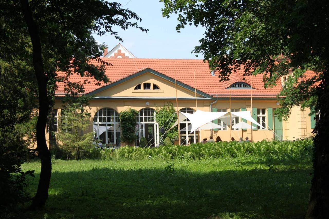 Hotel Kavaliershaus Krumke - das Gästehaus im Schlosspark Exterior foto